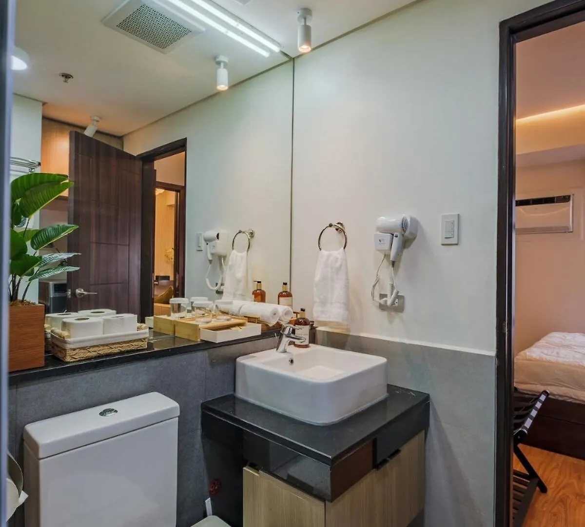 Ec Suites Modern 1Br Suite W Balcony In Pasay Manila 0*,